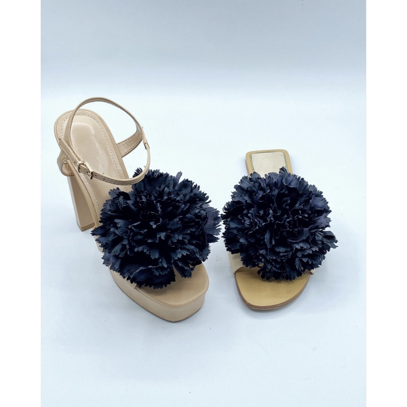 CARRIE Black Shoes Clips